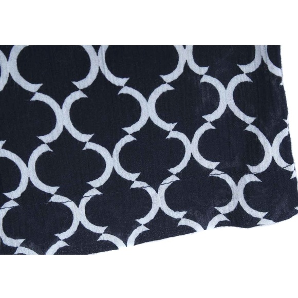 🍍NEW YORK & CO. Navy & White Geo Pattern Smocked Waist Mini Skirt - Picture 4 of 5